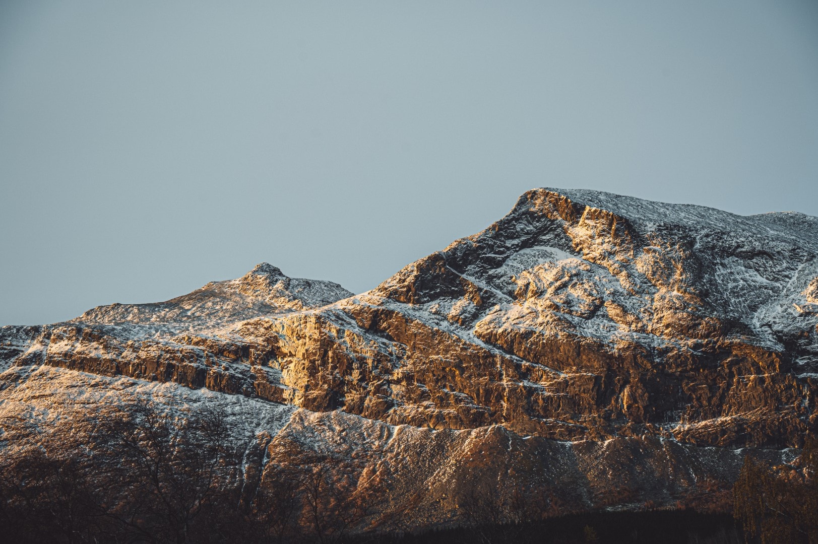 Photo of snowy_mountain_peaks